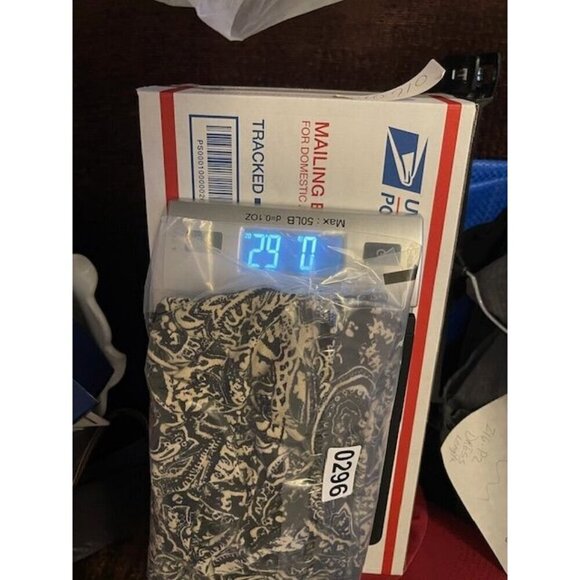 Yvos Black & White Paisley Long Sleeve Blouse WOMEN LARGE 100% Polyester - Picture 12 of 13